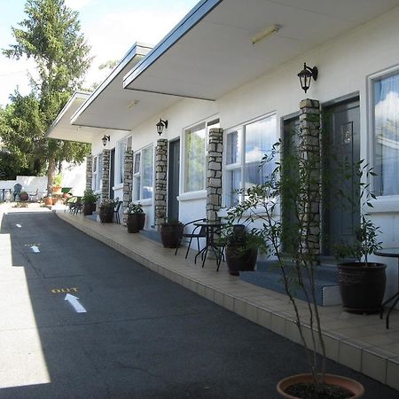 White Manor Motel คูมา ภายนอก รูปภาพ