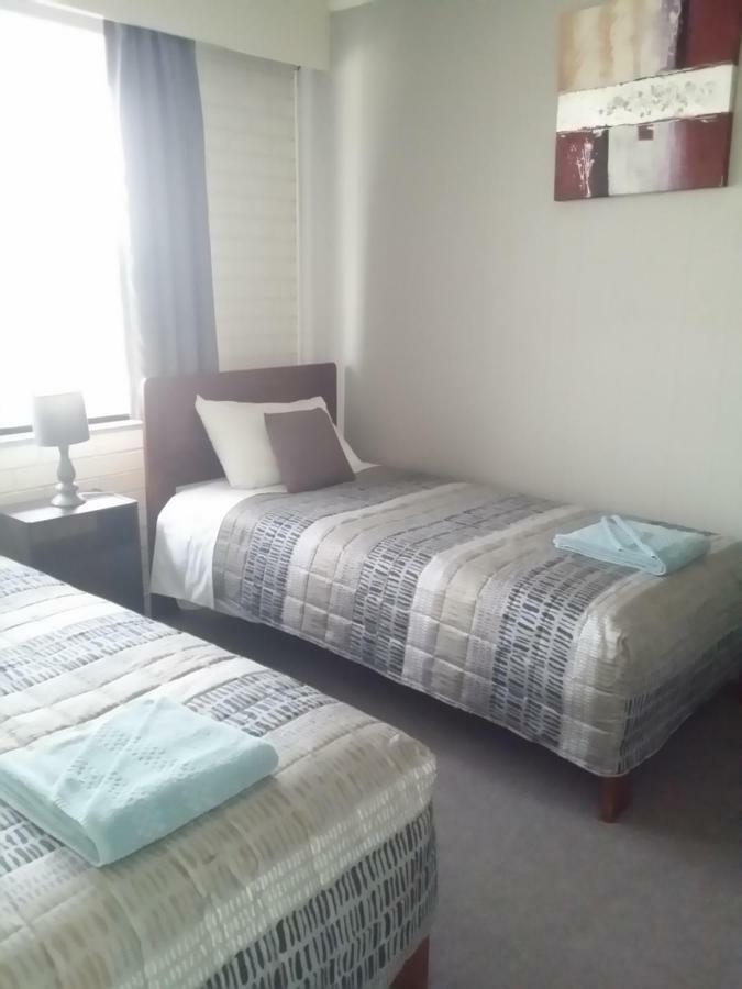 White Manor Motel คูมา ภายนอก รูปภาพ